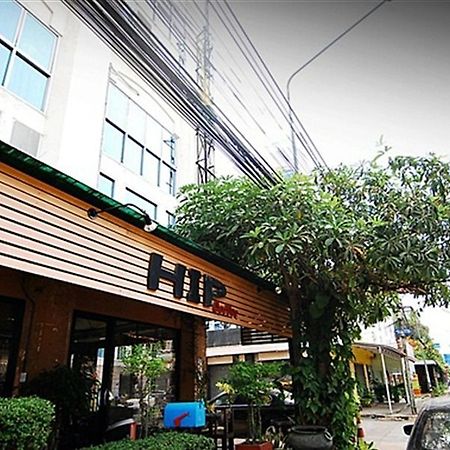 Hip Inn Coffee Phitsanulok Esterno foto