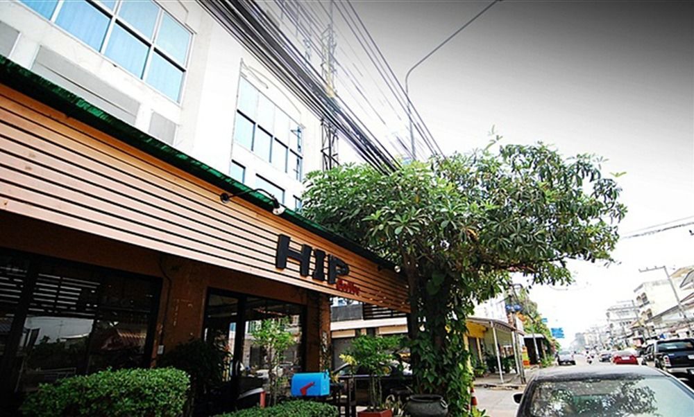 Hip Inn Coffee Phitsanulok Esterno foto